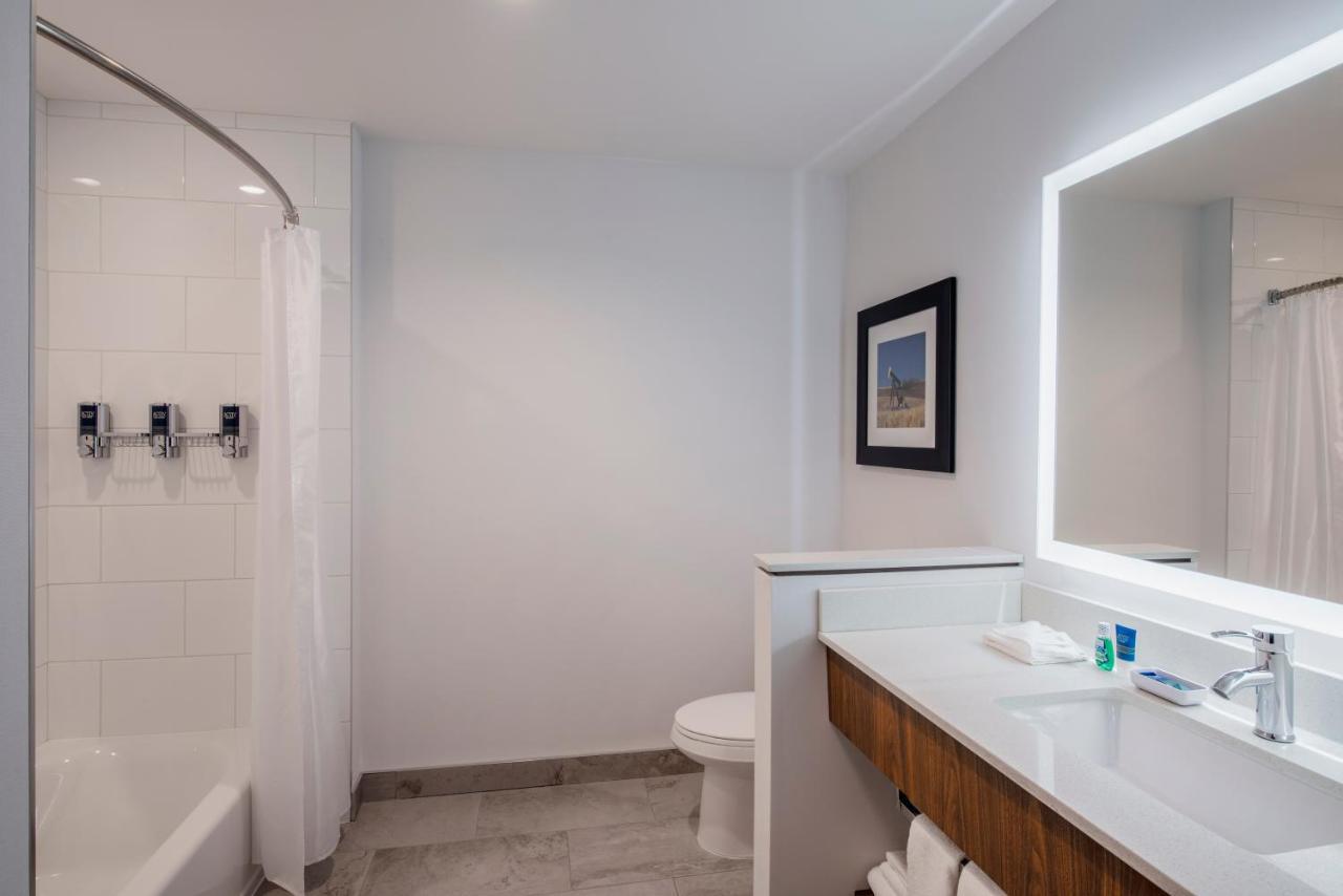 Four Points By Sheraton Hotel Grande Prairie