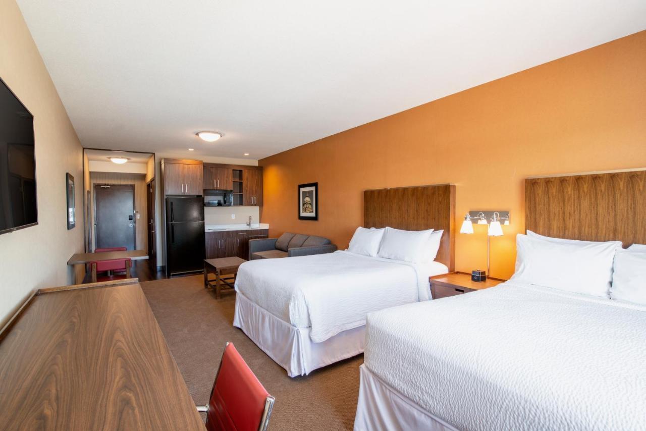 Four Points By Sheraton Grande Prairie