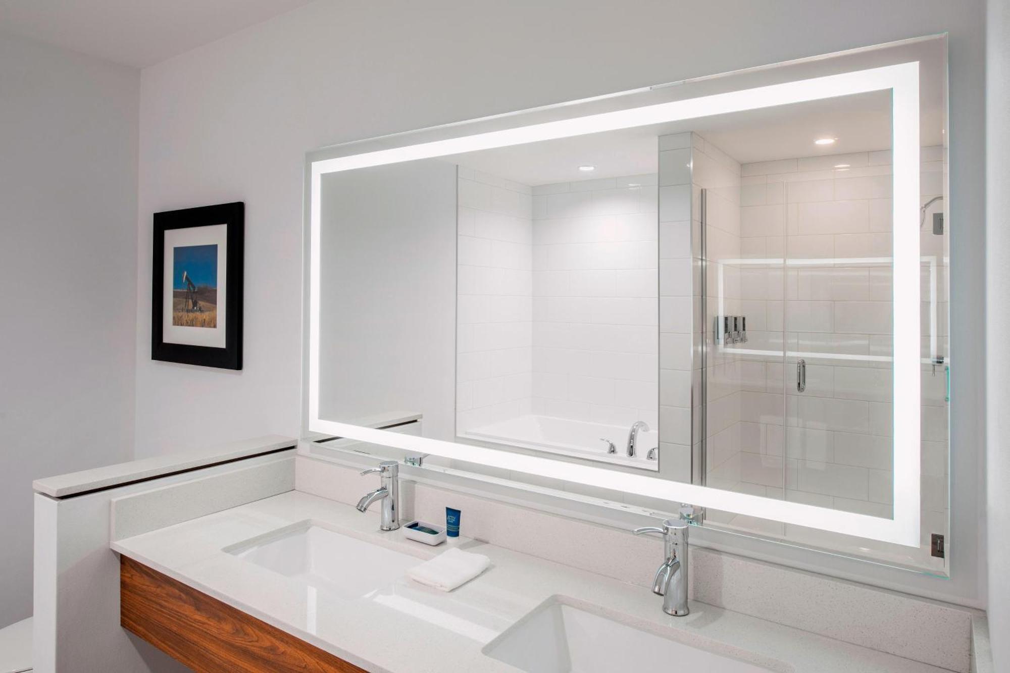 Four Points By Sheraton Grande Prairie