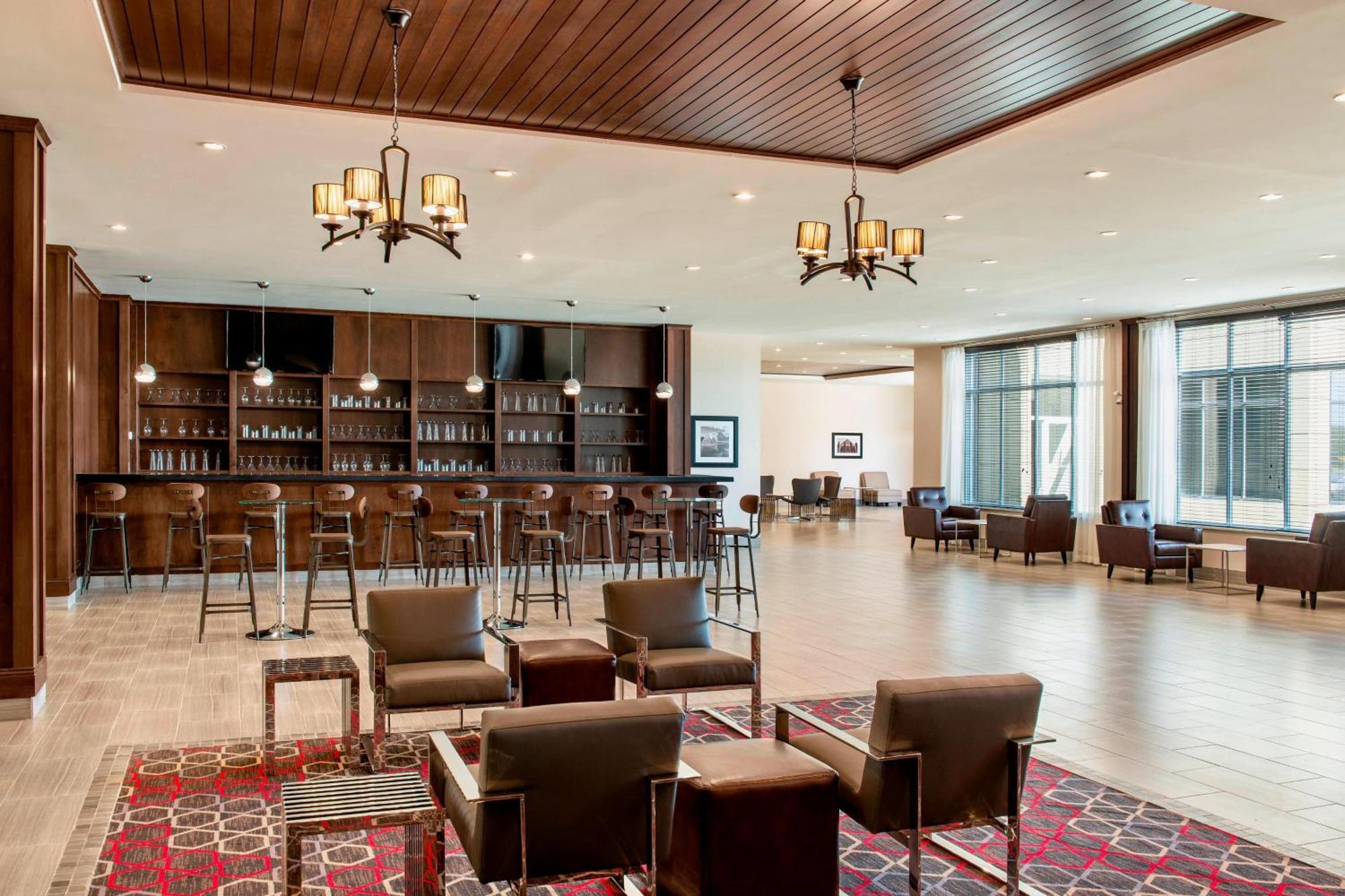 Hotel Four Points By Sheraton Grande Prairie